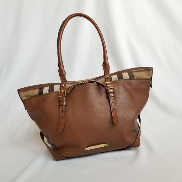 Burberry Handbags - Large Burberry Handbag - Excellent Condition